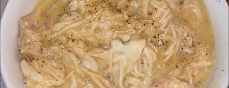 Shredded Chicken Gravy On Mashed Potatoes