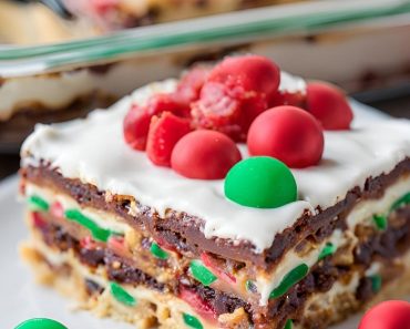 Christmas Cookie Lasagna