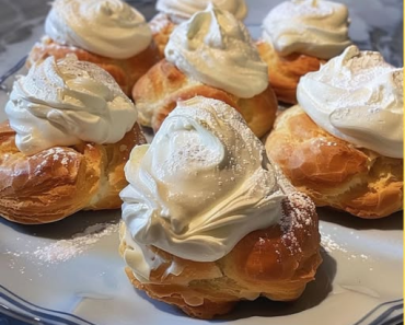 MOM’S FAMOUS CREAM PUFFS